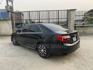 Toyota Camry SE 4dr Sedan (2.5L 4cyl 6A) 2013 Matt Black