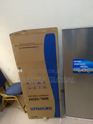 Skyrun Vertical Standing Freezer 185l