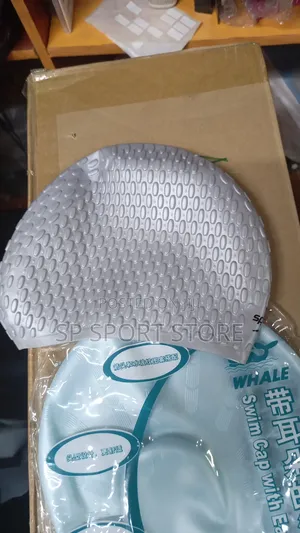 Dotted Swimming Cap