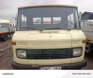Mercedes 608d
Pickup Long Chassis