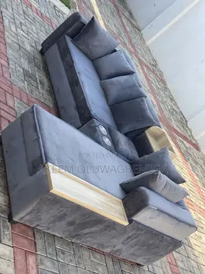 L Shaped Chair With Bottle Water Holder