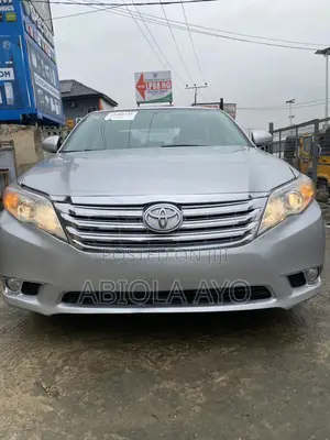Toyota Avalon 2011 Gold