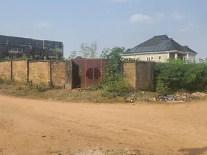 877sqm of Fully Fenced and Gated