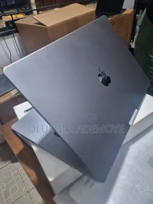Laptop Apple MacBook Pro 2021 M1 32GB Apple M1 SSD 1T