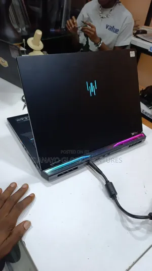 Laptop Acer Predator Helios 18 PH18-71 32GB Intel Core i9 SSD 1.5T