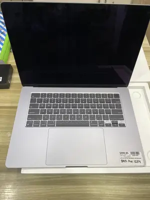 New Laptop Apple MacBook Air 2024 M3 16GB Apple M3 SSD 256GB