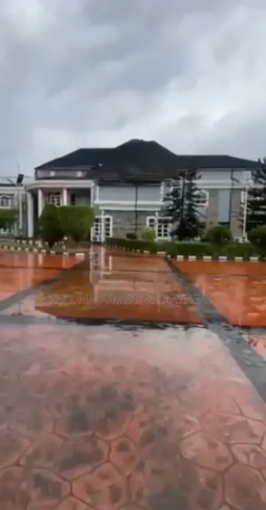 8bdrm Duplex in New Gra , Phase 2 , for sale