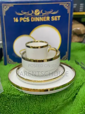 Round Gold Edge Ceramic Dinner Set - 16 PCS