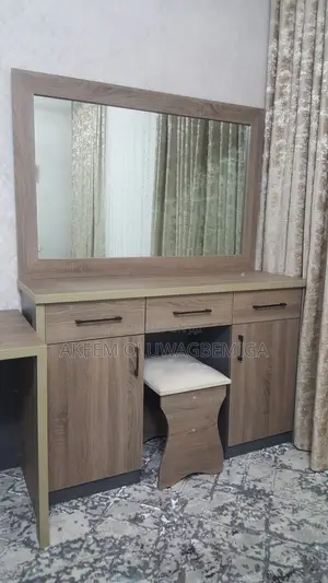Fully Furnished Dressing Mirror