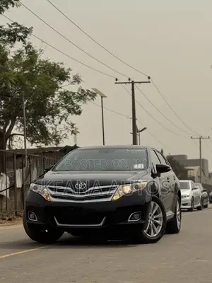 Toyota Venza XLE 4dr Wagon AWD (2.7L 4cyl 6A) 2014 Black