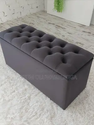 Button Top Ottoman