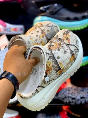 Real Tree Mega Crocs