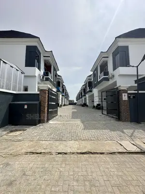3bdrm Townhouse/Terrace in Ajah for sale