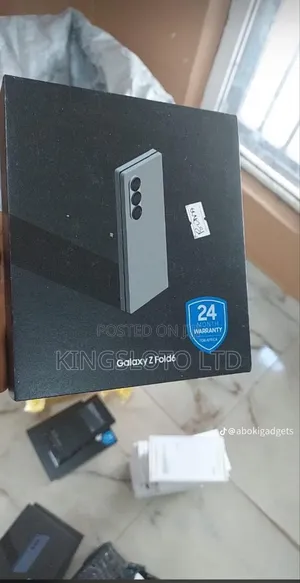 New Samsung Galaxy Z Fold6 256 GB Red