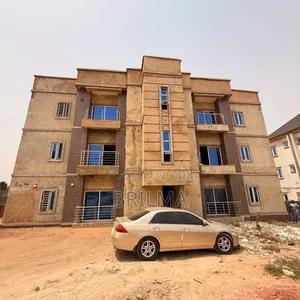 2bdrm Block of Flats in Apo Resettlement for sale