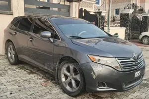 Toyota Venza V6 2010 Gray