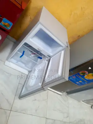 90 Litres Silver Dormitory Refrigerator – Tabletop Compact Model