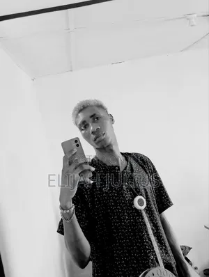 Professional Tailor/Fashion Designer