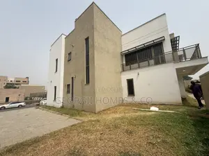 4bdrm Duplex in Maitama for sale