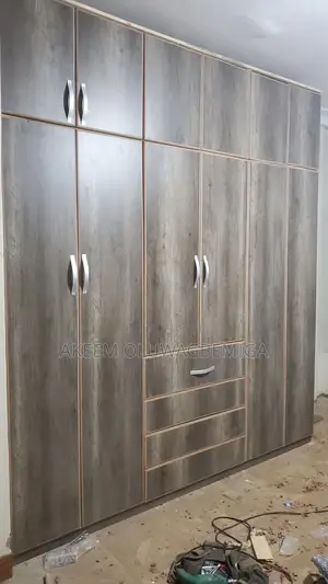 Fully Furnished 10ftby10ft Wardrobe