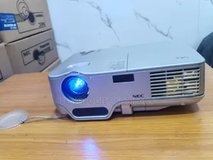 Nec Np40 2200 Lumens Dlp Portable Lightweight Projector