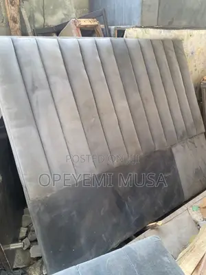 Bed Frame in Good Condition 6 by 6 Size