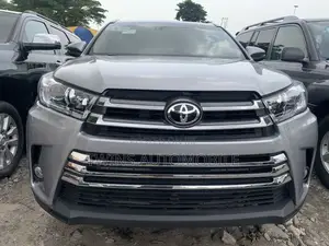 Toyota Highlander Limited 4dr SUV AWD (3.5L 6cyl 6A) 2015 Silver