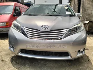 Toyota Sienna Limited Premium 7-Passenger 4dr Minivan (3.5L 6cyl 6A)