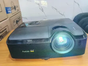 Viewsonic Pro8200(Vs13648) Full Hd 2000 Lumens Dlp Projector