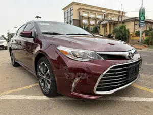Toyota Avalon XLE Premium FWD Sedan (3.6L 6cyl 6A) 2016 Burgundy
