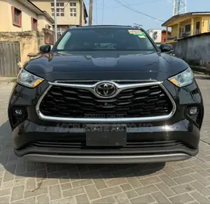 Toyota Highlander Platinum 2022 Black