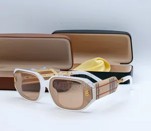 "Trendsetters" - New Arrival Replica Burberry Sunglasses