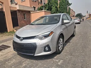 Toyota Corolla 2015 Silver