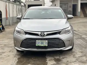 Toyota Avalon XLE Premium 4dr Sedan (3.5L 6cyl 6A) 2015 Silver