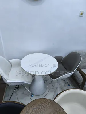 Ante Room Chair And Table