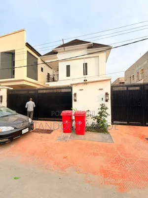 4bdrm Duplex in In An Esestate, Surulere for sale