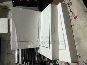 New Laptop Apple MacBook Air 2023 M2 8GB Apple M2 SSD 2T