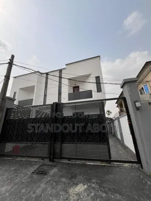 4bdrm Duplex in In An Estate, Gbagada for sale