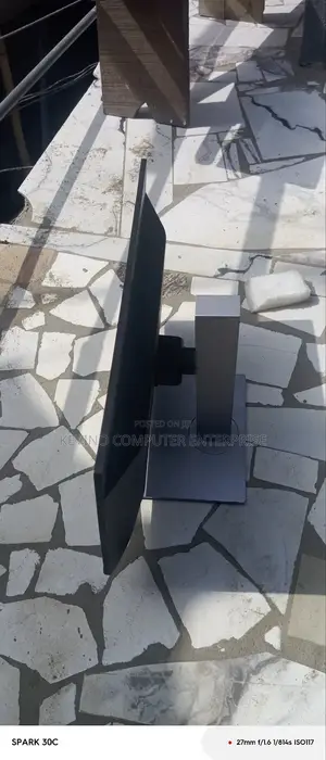 22 Inches HP
