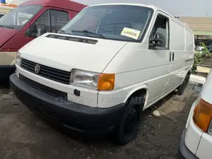 Volkswagen Transporter 2004 White
