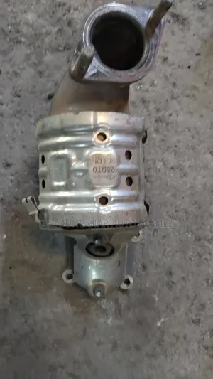 Engine Catalyst Converter for Hyundai Santa Fe 2020 Model 4plug