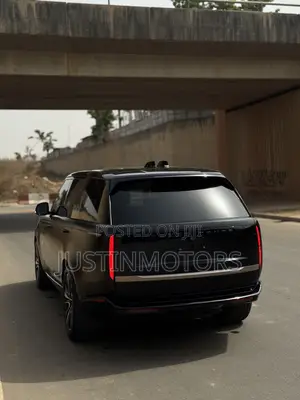 Land Rover Range Rover Vogue 2024 Black