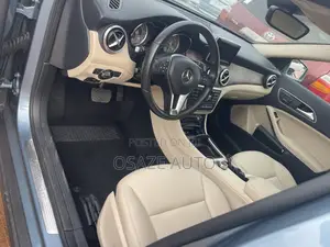 Mercedes-Benz GLA 250 2016 Blue