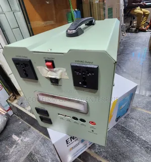Powerful 1000w All in One Solar Generator With Panel