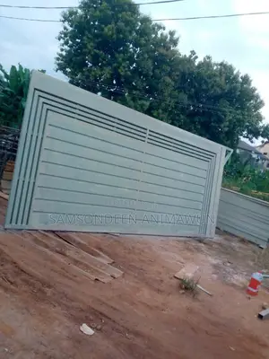 Custom Metal Gate Construction – Strong & Durable