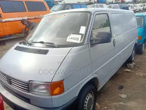 Volkswagen Transporter 2000 Blue
