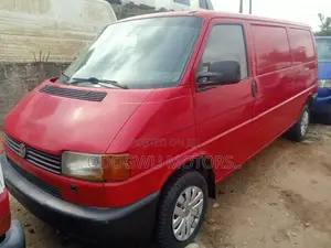 Volkswagen Transporter 2000 Red
