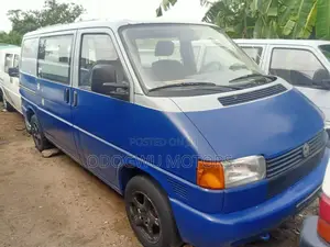 Volkswagen Transporter 2000 Blue