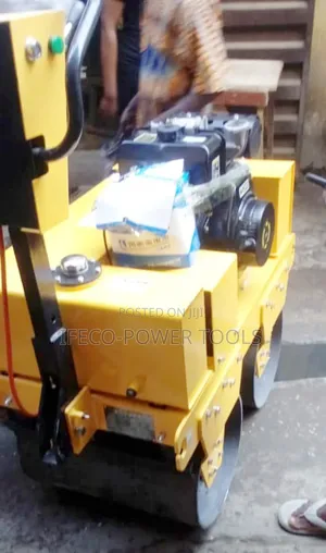 Walk-Behind Double Drum Vibratory Roller Compactor Used for Soil
