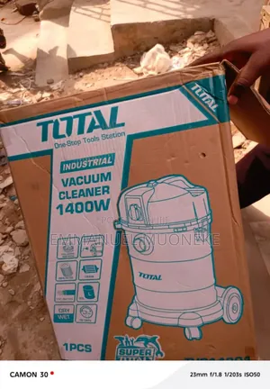 Total Vacuum Cleaner 1400w